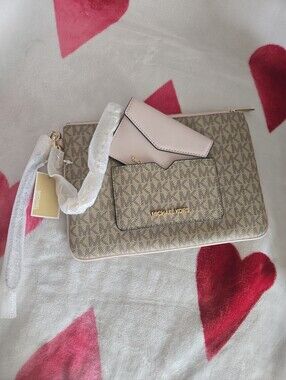 Michael Kors Jet Set 2 In 1 Wristlet And Card Case